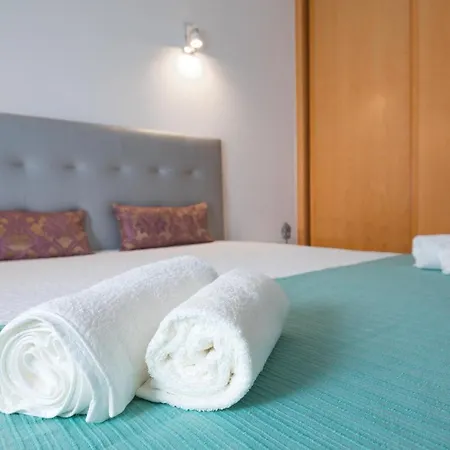 Lägenhet Apartamento Familiar E Relaxado Com Piscina E Bar