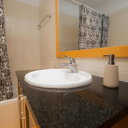 Lägenhet Apartamento Familiar E Relaxado Com Piscina E Bar Lagos