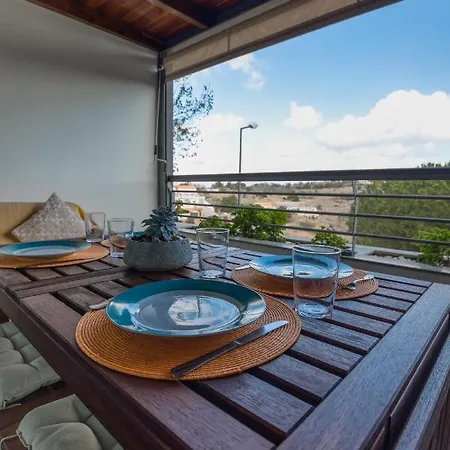 Apartamento Familiar E Relaxado Com Piscina E Bar