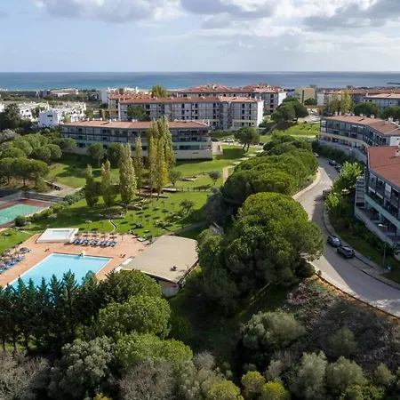Apartamento Familiar E Relaxado Com Piscina E Bar Lägenhet *