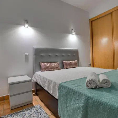 Apartamento Familiar E Relaxado Com Piscina E Bar Lejlighed Lagos